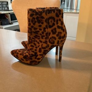 Charles shoe boots size 8.5